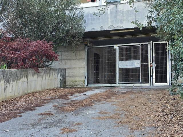 Garage in vendita a Pescara