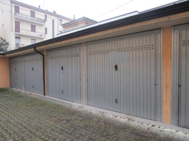 GARAGE in VENDITA a PIACENZA B.RA TORINO di 1 vani