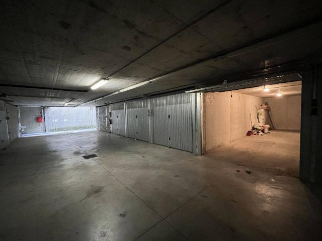 Garage in vendita a Torino