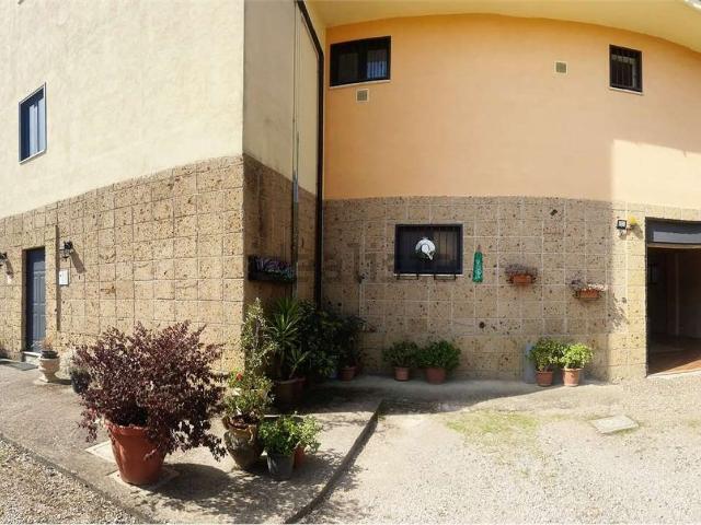 Garage in vendita di m² in Contrada Iannassi
