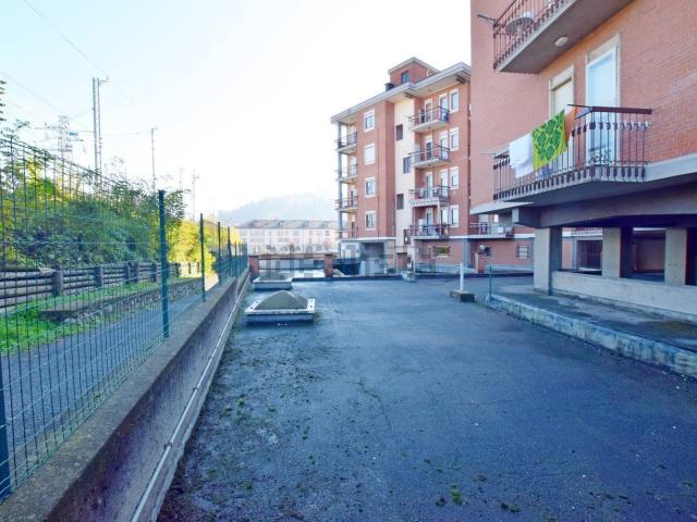 Garage in vendita di m² in Corso Armando Diaz, 2