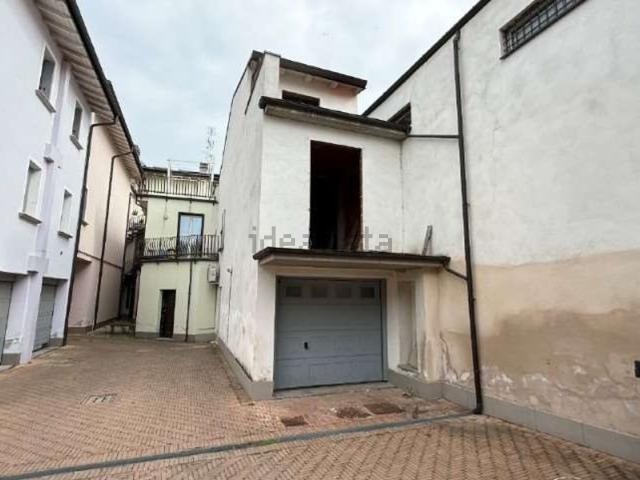 Garage in vendita di m² in Corso Giacomo Matteotti, 9