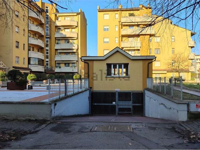 Garage in vendita di m² in Corso Giuseppe Garibaldi, 10
