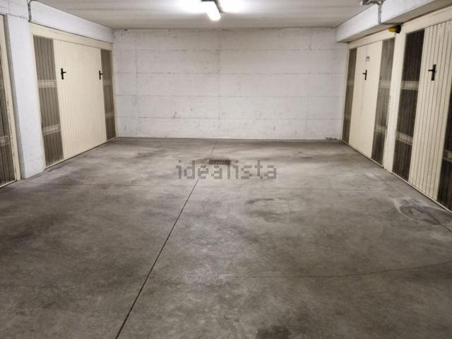 Garage in vendita di m² in Corso Padova