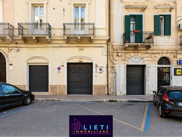 Garage in vendita di m² in Corso Umberto I, 102