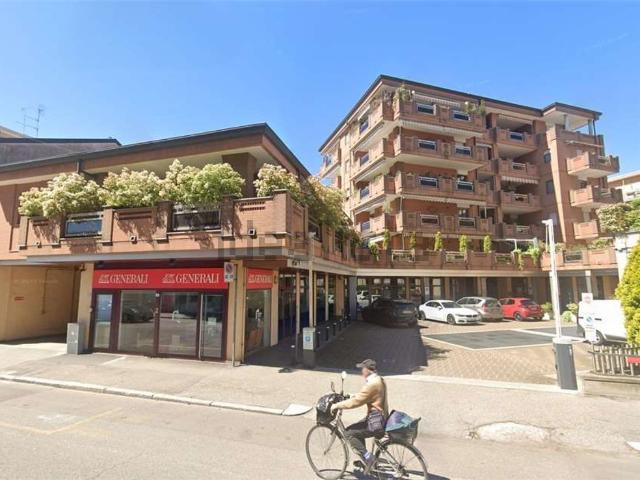 Garage in vendita di m² in Corso Vercelli, 2