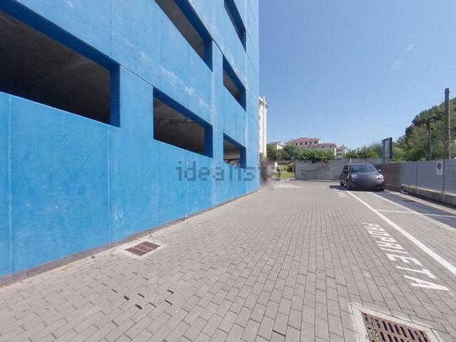 Garage in vendita di m² in Largo dei Valdesi