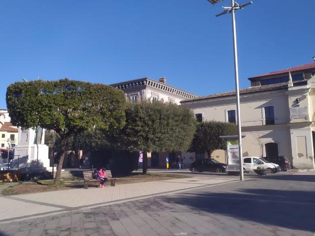Garage in vendita di m² in Piazza UMBERTO I