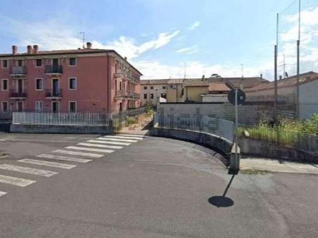 Garage in vendita di m² in Piazza Alcide De Gasperi, 30