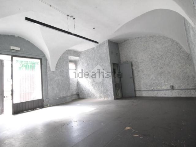 Garage in vendita di m² in Piazza Bonaparte, 45