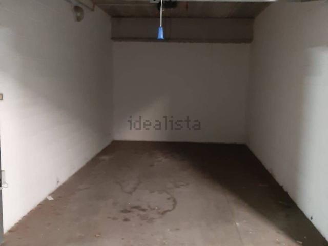 Garage in vendita di m² in Piazza Dante Alighieri