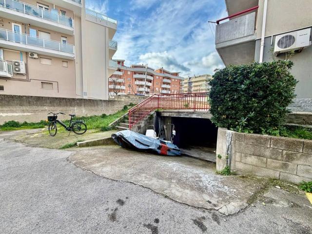 Garage in vendita di m² in Piazza della Concordia