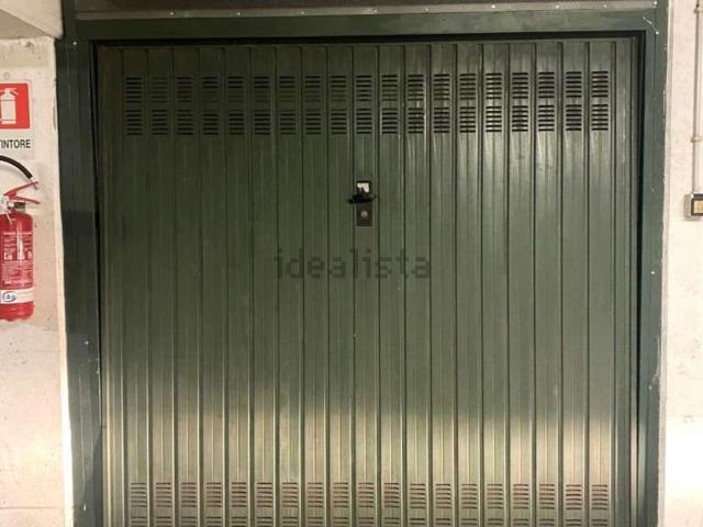 Garage in vendita di m² in Piazza San Francesco, 1