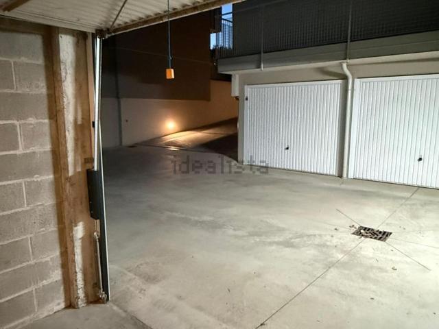 Garage in vendita di m² in Strada Malchioda, 86