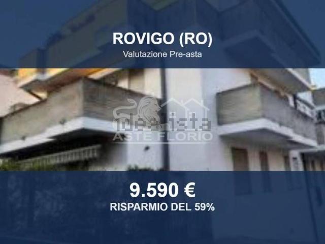 Garage in vendita di m² in Vicolo Ciro Menotti, 1