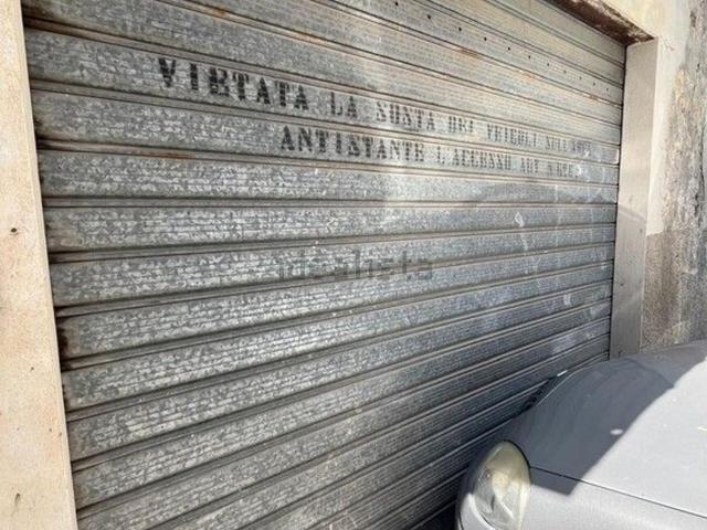 Garage in vendita di m² in Vicolo I Maddalena