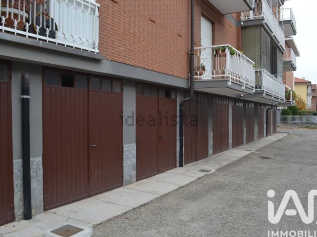 Garage in vendita di m² in Via T. Bubbio, 29