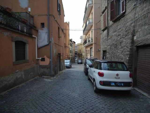 Garage in vendita di m² in Via Teatro Nuovo