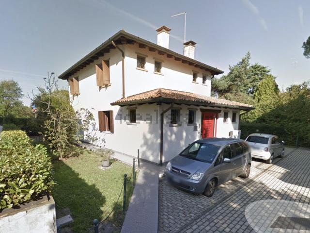Garage in vendita di m² in Via Terraglio, 36