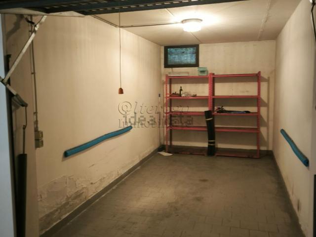 Garage in vendita di m² in Via Torre Belfredo