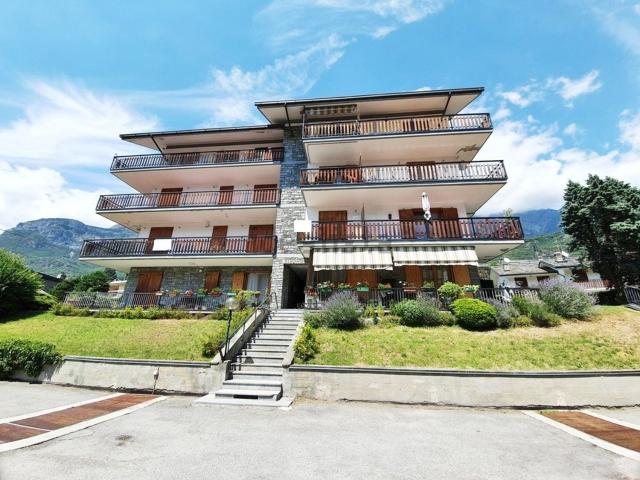 Garage in vendita di m² in Via trento, 24