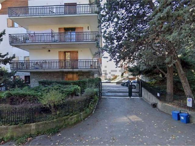 Garage in vendita di m² in Via Trento, 26