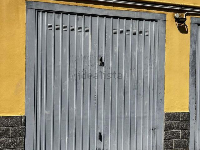 Garage in vendita di m² in Via Ugo Betti, 50