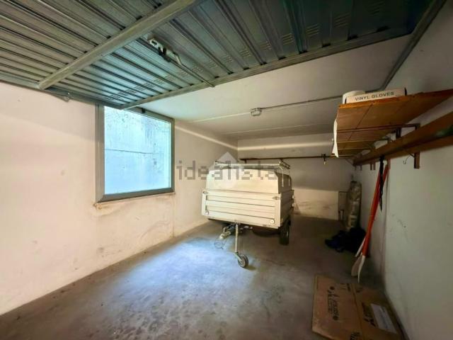 Garage in vendita di m² in Via Udine, 72