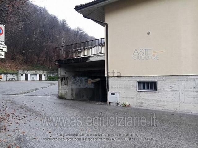 Garage in vendita di m² in Via Valcocca