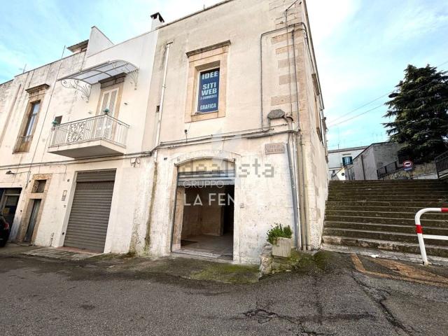 Garage in vendita di m² in Via Valle D&apos Itria, 76