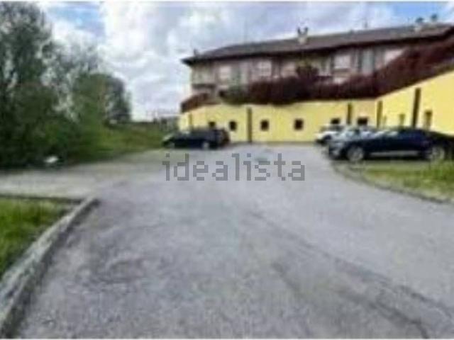 Garage in vendita di m² in Via Vecchia Alzate, 190