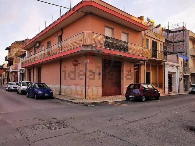 Garage in vendita di m² in Via Vicenza