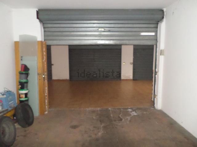 Garage in vendita di m² in Via Vienna
