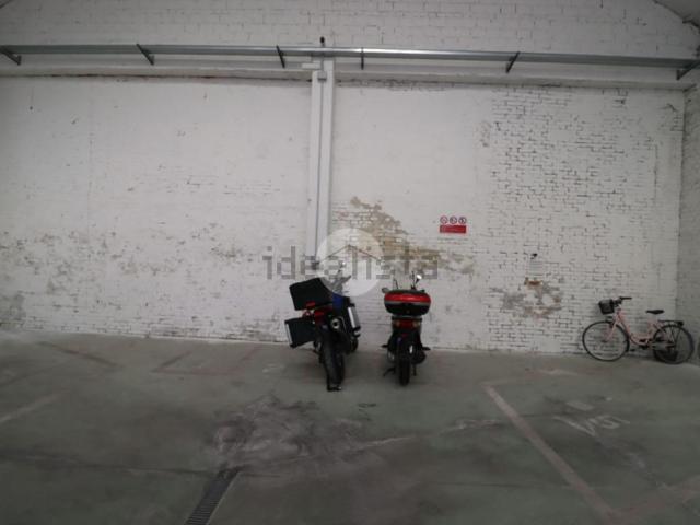 Garage in vendita di m² in Via Vittorio Veneto, 42
