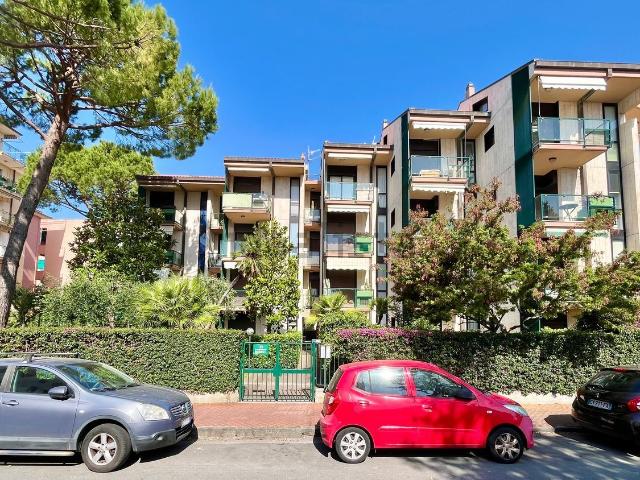 Garage in vendita di m² in Via Vittorio Veneto, 5