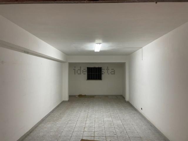 Garage in vendita di m² in Via Vittorio Bachelet, 32
