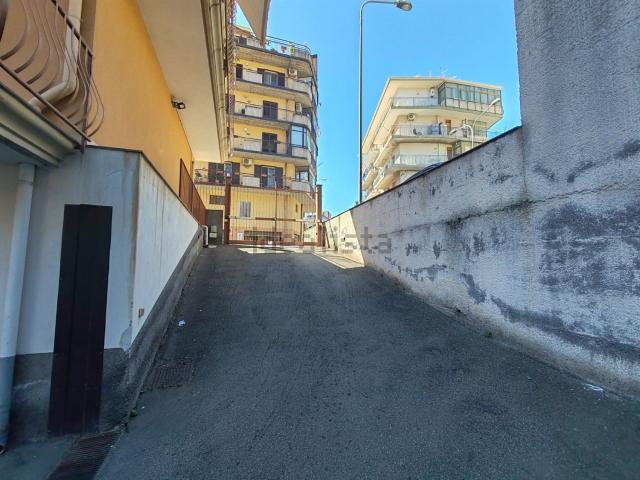 Garage in vendita di m² in Via Vittorio Sardella