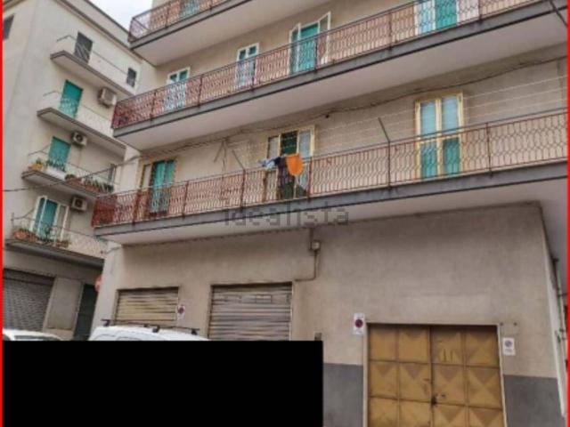 Garage in vendita di m² in Via Viterbo