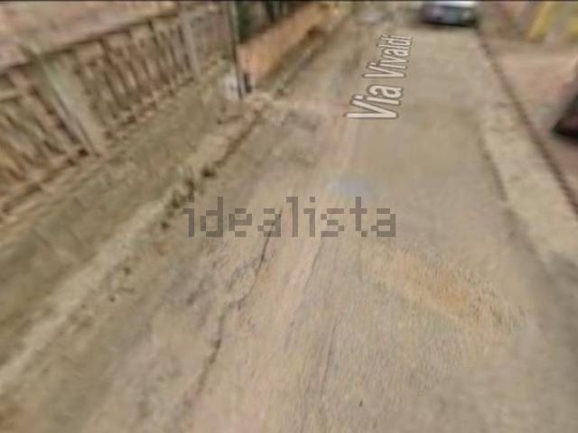 Garage in vendita di m² in Via Vivaldi
