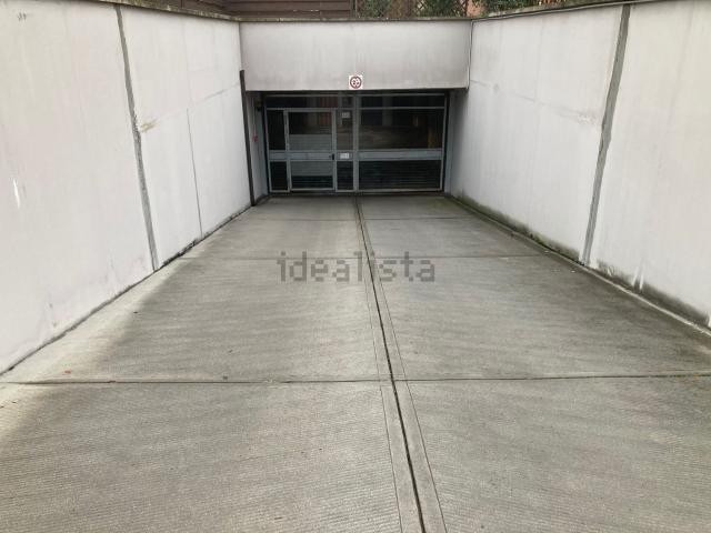 Garage in vendita di m² in Via Viviana Bugamelli