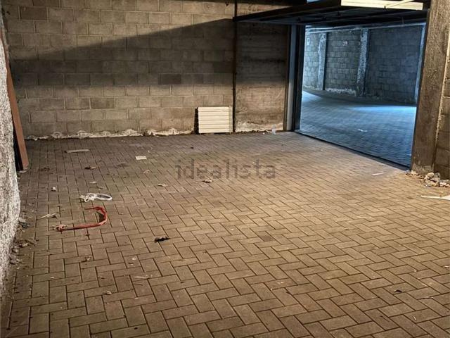 Garage in vendita di m² in Via A. Manzoni, 5