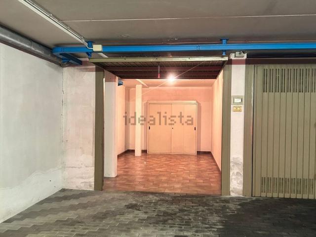 Garage in vendita di m² in Via A. Diaz, 31