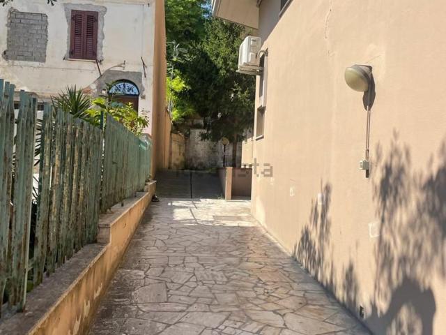 Garage in vendita di m² in Via adriatica, 430