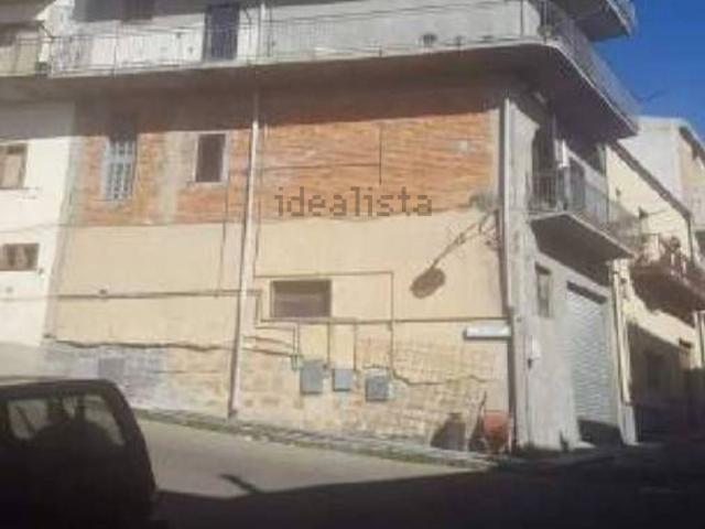 Garage in vendita di m² in Via Alessandro Manzoni, 14