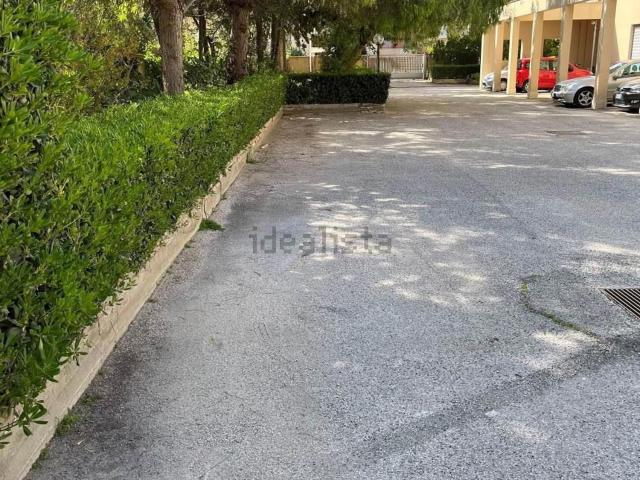 Garage in vendita di m² in Via Alessandro de Santis, 2
