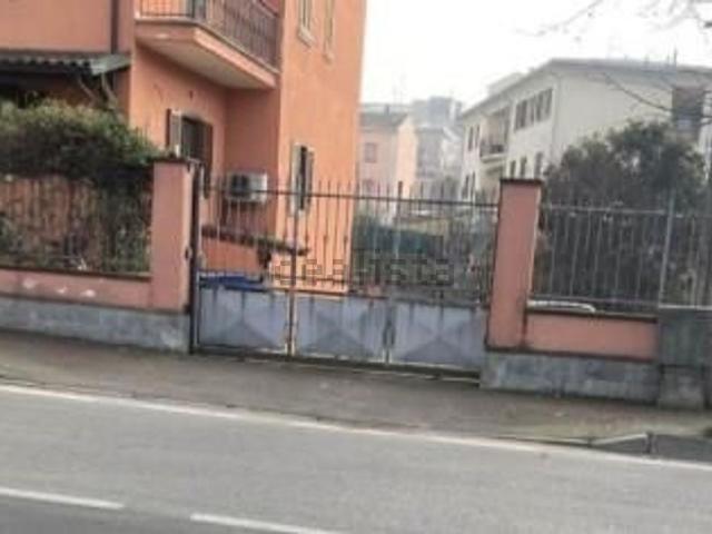 Garage in vendita di m² in Via Antonio Anguissola, 10