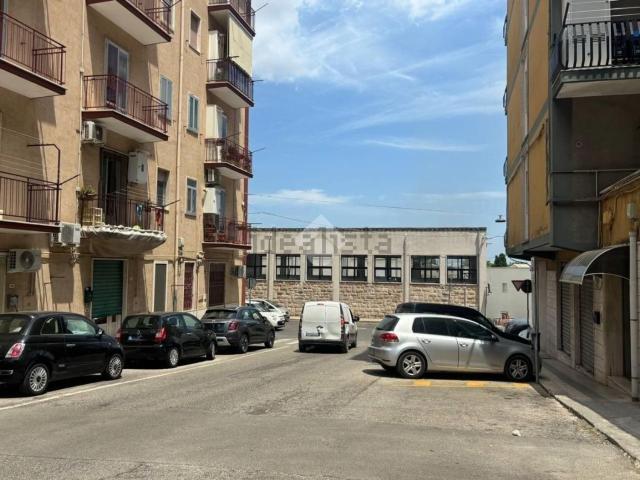 Garage in vendita di m² in Via Antonio Cantore, 50