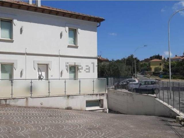 Garage in vendita di m² in Via Antonio Gramsci