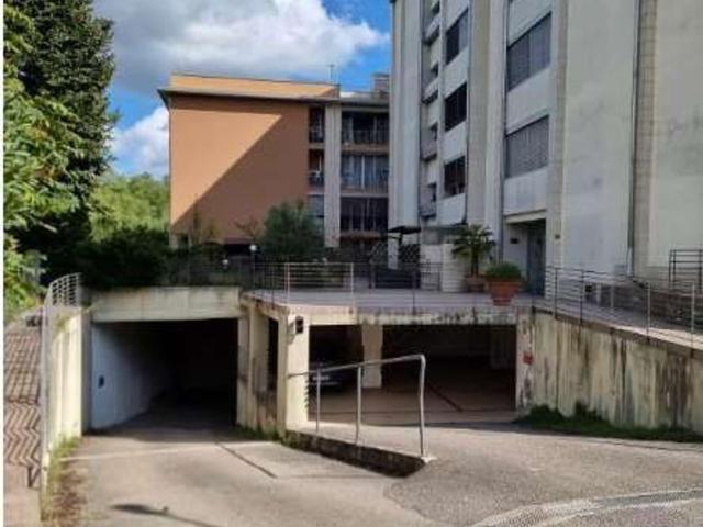 Garage in vendita di m² in Via Antonio Gramsci, 71