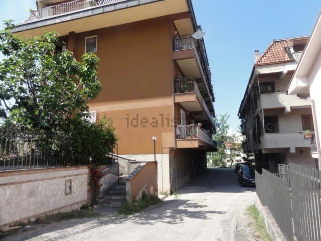 Garage in vendita di m² in Via Armando Diaz